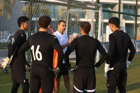 يلا كورة يكشف موقف الحضري من استمراره مع منتخب مصر للشباب 